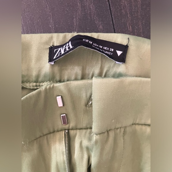 Elegant Green Women's Pants - Picture 6 of 8